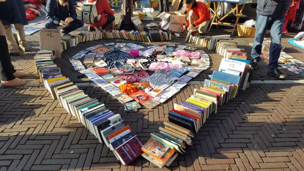 creative book sale